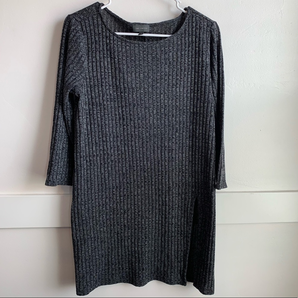 The Limited Charcoal Ribbed Quarter Sleeve Tunic